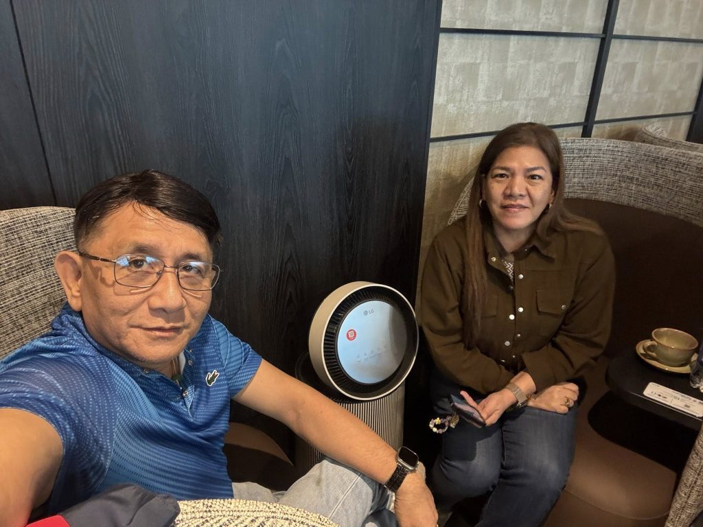 Calm Moments Before Takeoff: Our Experience at the Ho Chi Minh Airport Business Lounge Before Flight QH150 to Da Nang